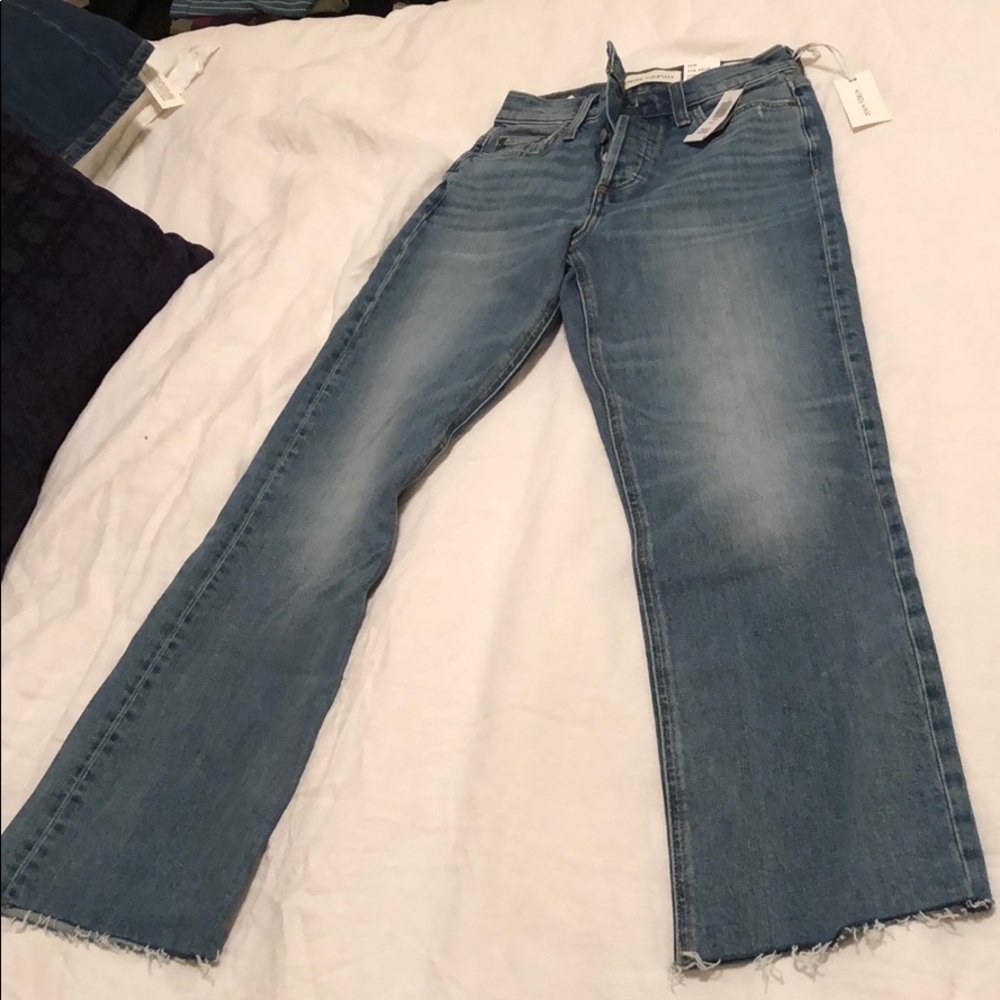 Aritizia Brand new high rise straight ankle jeans